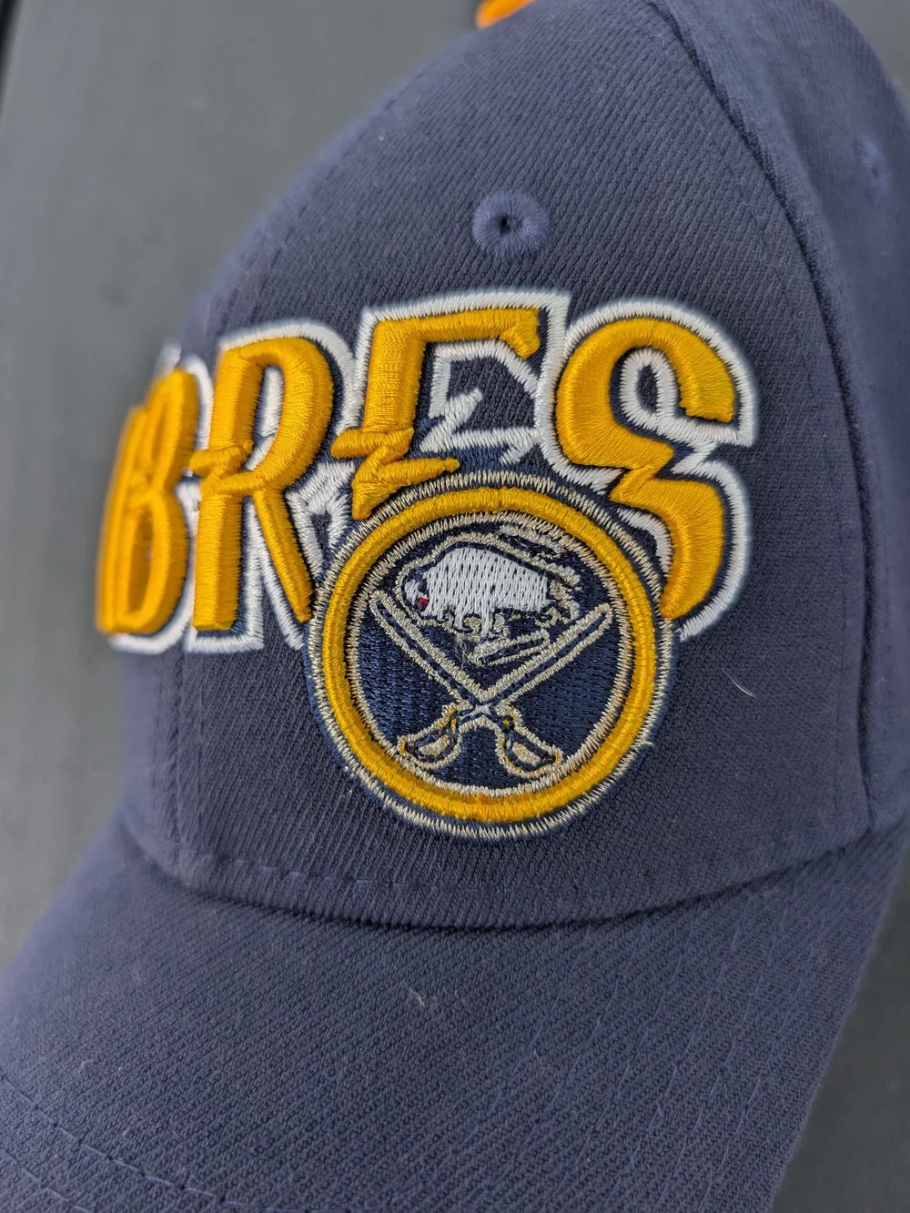 New Era 39THIRTY Buffalo Sabres Youth Stretch Fit Hat Navy Blue NHL Cap